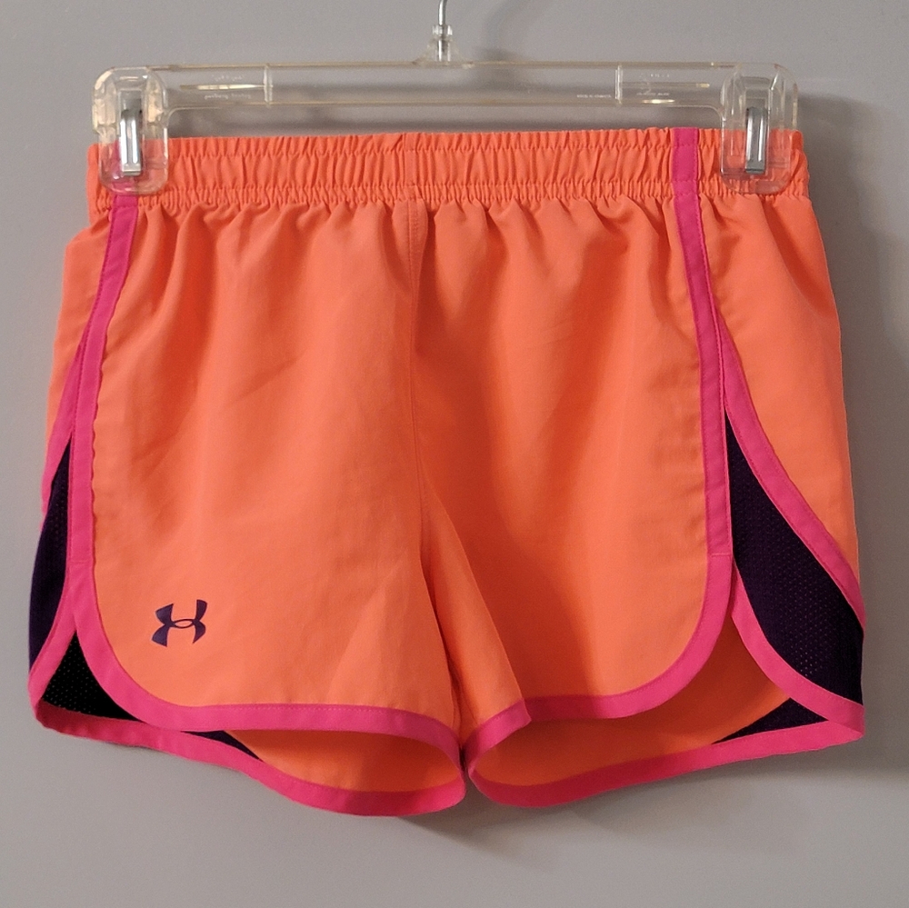 Under Armour Loose shorts heatgear Size: girls Youth medium - Picture 1 of 4